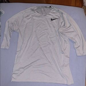 Nike Dri-fit men’s elbow sleeve shirt large